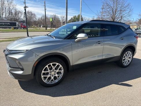 Certified 2024 Chevrolet Blazer LT w/ Convenience Package FWD image 7