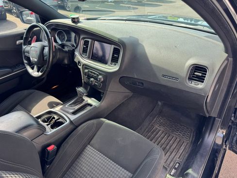 Used 2021 Dodge Charger SXT w/ Driver Convenience Group AWD/4WD image 18