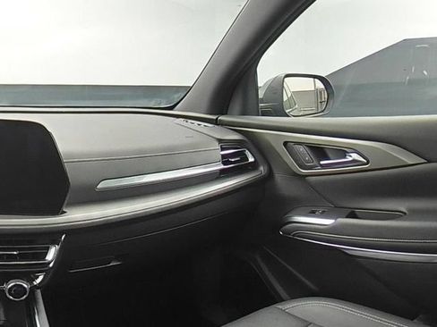 Used 2025 Chevrolet Traverse LT AWD/4WD image 25