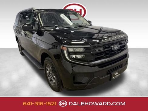 Used 2025 Ford Expedition Max Active AWD/4WD image 1