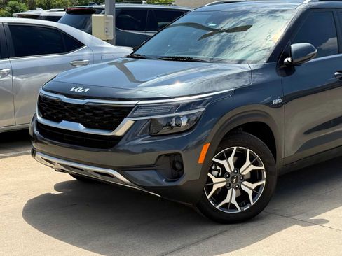 Certified 2023 Kia Seltos EX AWD/4WD image 5