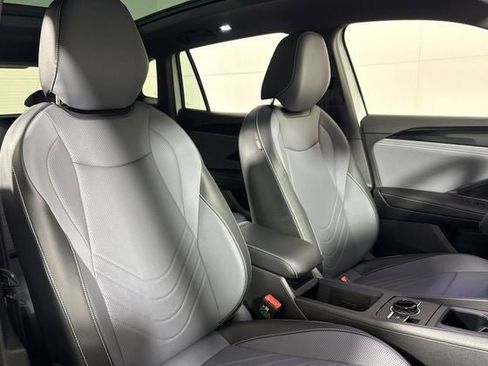 New 2026 Volkswagen Tiguan SE R-Line AWD/4WD image 14