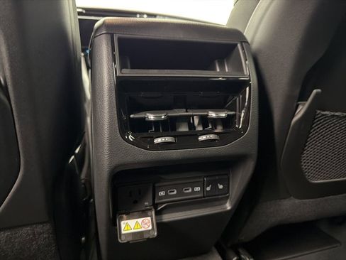 New 2026 Jeep Grand Cherokee Limited AWD/4WD image 11