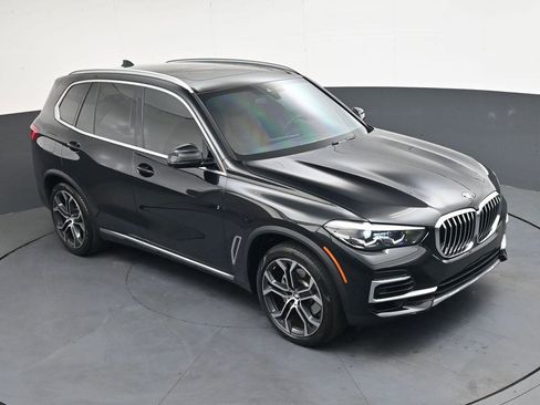 Used 2022 BMW X5 xDrive40i w/ Premium Package AWD/4WD image 18