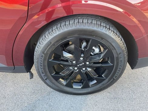 Used 2023 Kia Carnival SX Prestige image 35