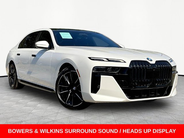 Used 2023 BMW 740i RWD image 3