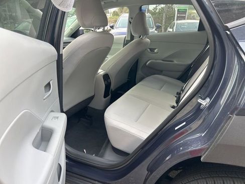 Used 2025 Hyundai Kona SEL image 7