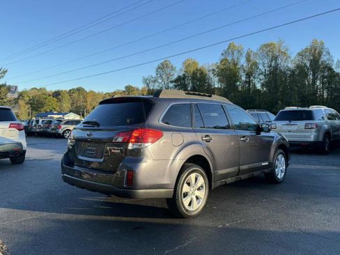Used 2010 Subaru Outback 2.5i Premium image 5