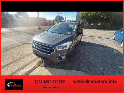 Used 2018 Ford Escape SE w/ SE Sport Appearance Package AWD/4WD image 2