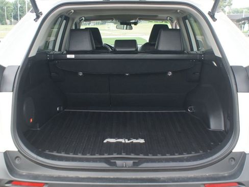 Used 2022 Toyota RAV4 XLE Premium FWD image 17