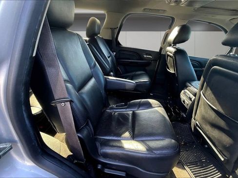 Used 2014 Cadillac Escalade Premium AWD/4WD image 16