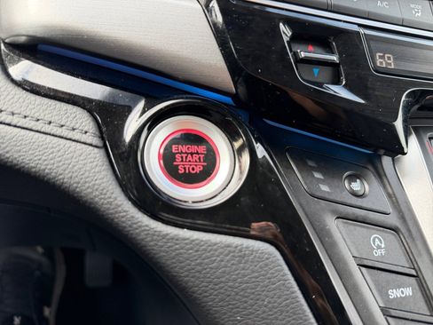 Certified 2025 Honda Odyssey Touring image 24