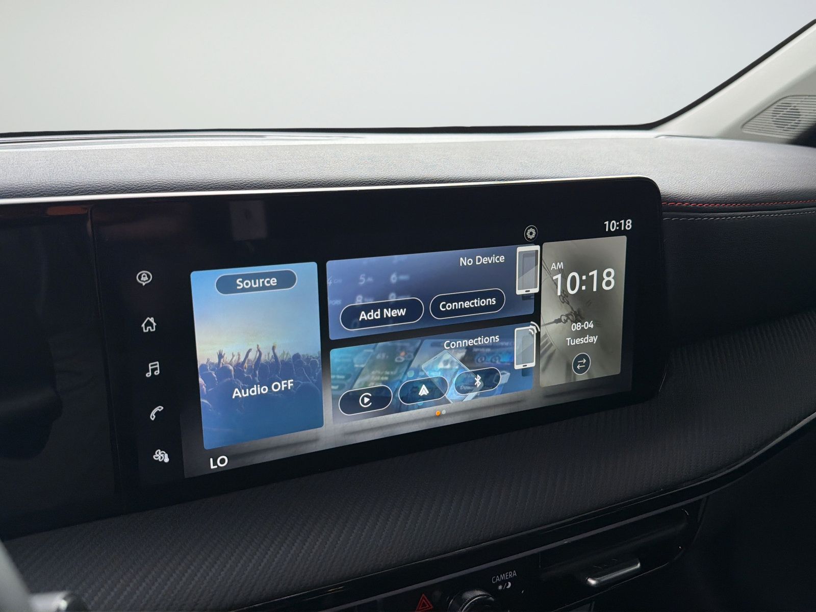 Certified 2025 Nissan Kicks SR FWD image 23