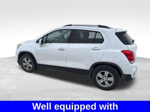 Used 2018 Chevrolet Trax LT w/ LT Convenience Package image 3