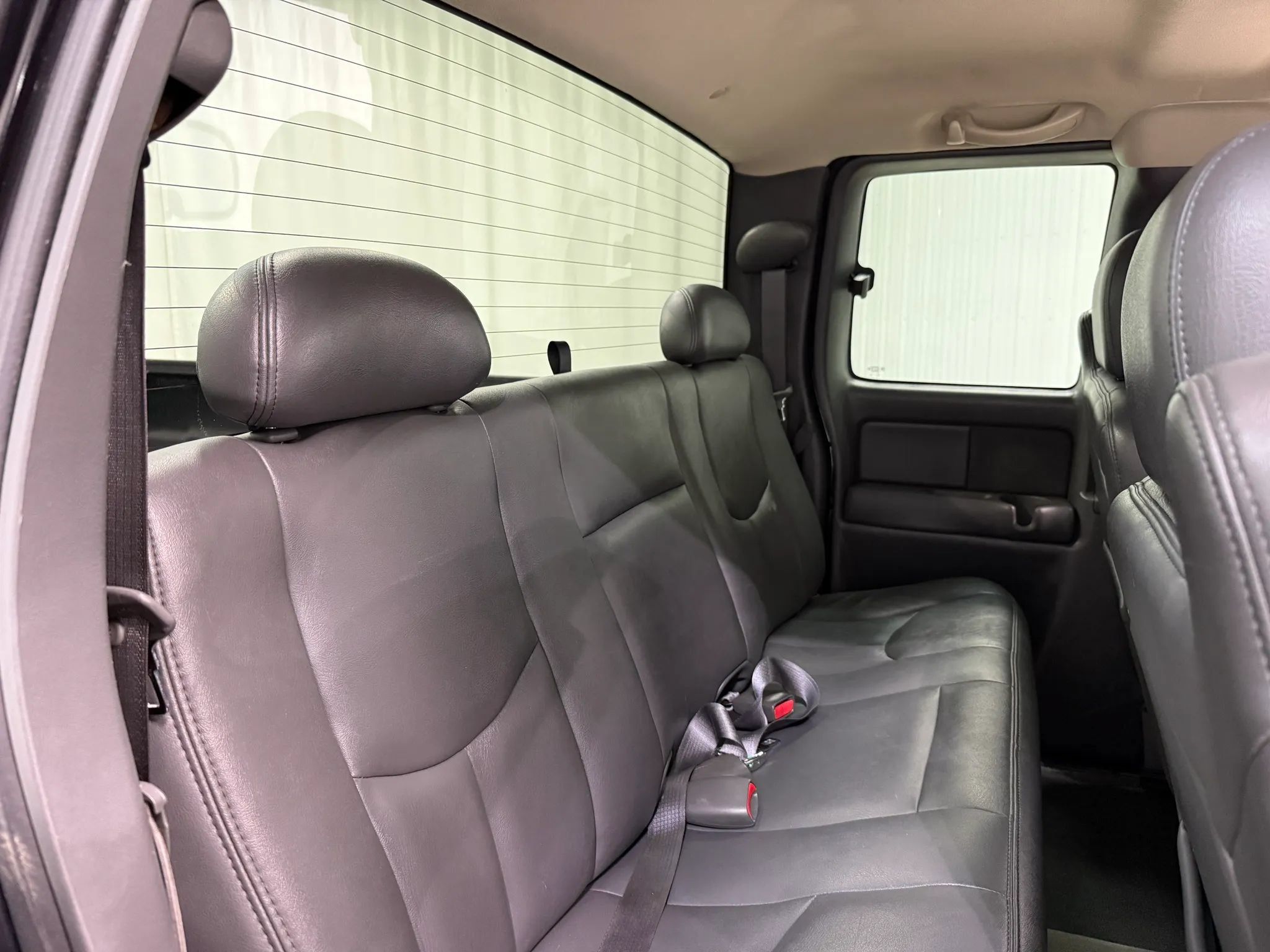 Used 2004 Chevrolet Silverado 1500 SS AWD/4WD image 17