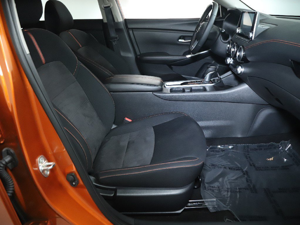 Used 2023 Nissan Sentra SR w/ Electronics Package FWD image 34