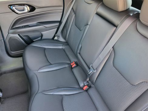 New 2026 Jeep Compass Latitude image 20