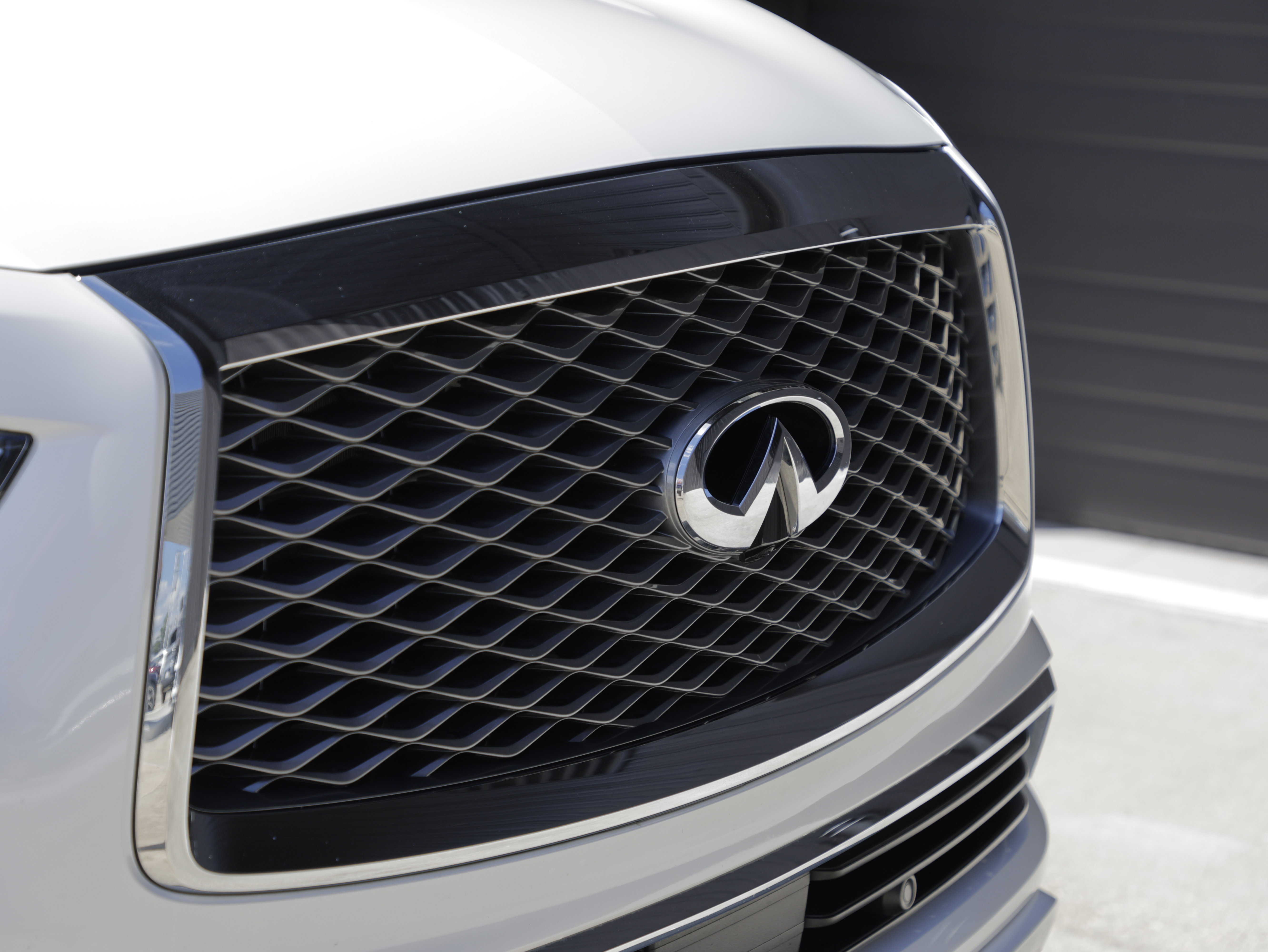 Used 2019 INFINITI QX80 Luxe w/ All-Season Package RWD image 27