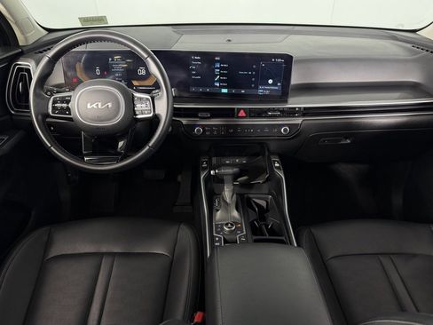 Used 2024 Kia Sorento S image 12