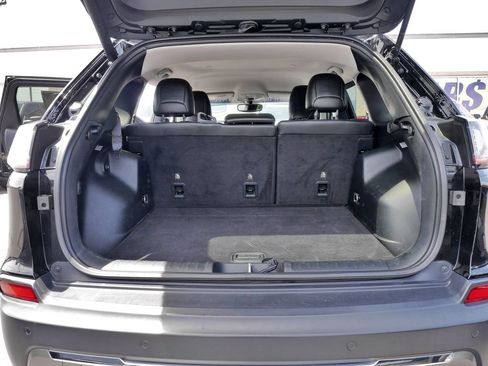Used 2019 Jeep Cherokee Limited AWD/4WD image 16