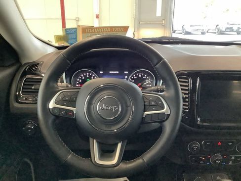 Used 2020 Jeep Compass Limited AWD/4WD image 8