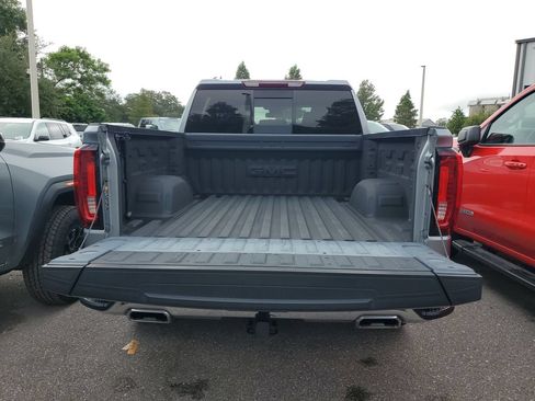 Used 2024 GMC Sierra 1500 SLT w/ SLT Premium Plus Package AWD/4WD image 10