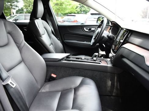 Certified 2024 Volvo XC60 T8 Plus w/ Protection Package Premier AWD/4WD image 29