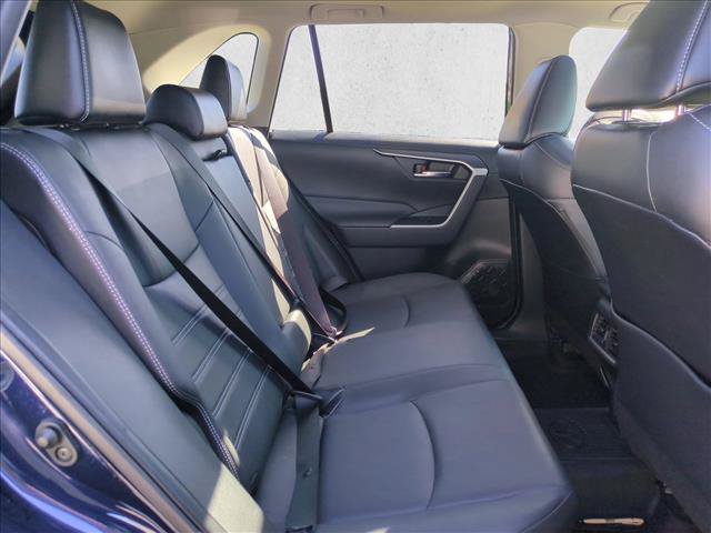 Used 2021 Toyota RAV4 XLE Premium AWD/4WD image 19