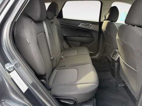 Used 2024 Kia Sportage LX image 18