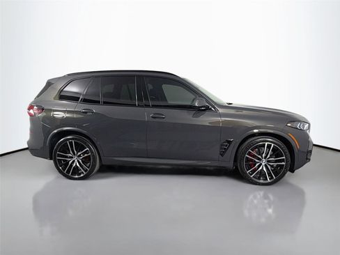 New 2026 BMW X5 xDrive40i w/ M Sport Package AWD/4WD image 5