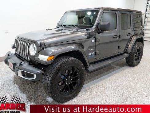 Used 2021 Jeep Wrangler Unlimited Sahara w/ Cold Weather Group AWD/4WD image 2