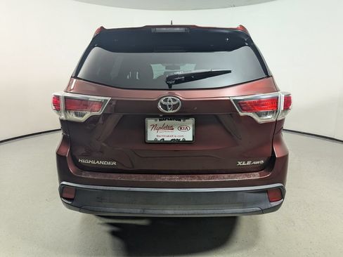 Used 2014 Toyota Highlander XLE AWD/4WD image 6