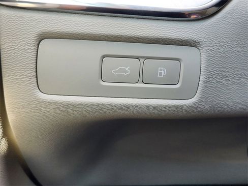 New 2026 Volvo XC60 T8 Ultra w/ Protection Package Premier image 11