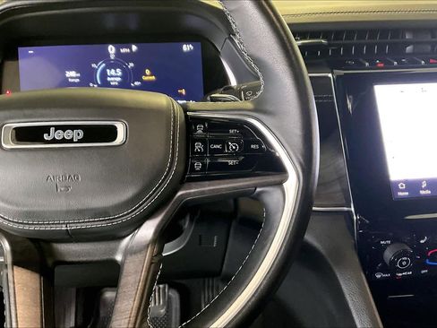 Used 2022 Jeep Grand Cherokee Overland image 24