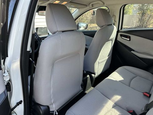 Used 2019 Toyota Yaris LE image 16