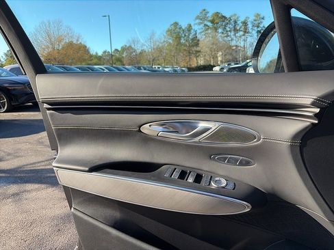 Used 2025 Genesis Electrified GV70 Prestige w/ Prestige Package image 14