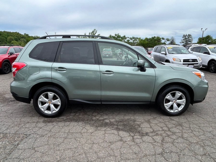 Used 2015 Subaru Forester 2.5i Premium w/ All-Weather Package AWD/4WD image 4