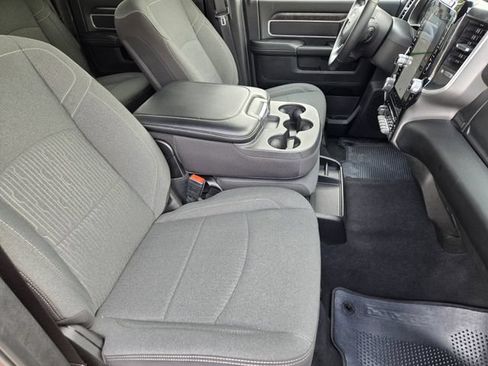 Used 2024 RAM 2500 Big Horn w/ Night Edition AWD/4WD image 17