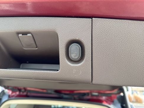 Used 2016 GMC Yukon Denali w/ Open Road Package image 10