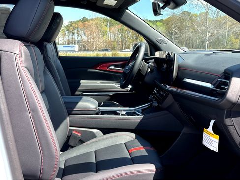 New 2026 Chevrolet Traverse RS FWD image 7