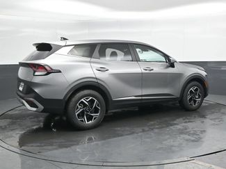 Used 2025 Kia Sportage LX video 2
