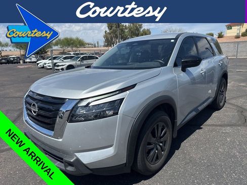 Used 2023 Nissan Pathfinder S FWD image 1