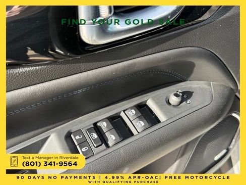 New 2025 Jeep Compass Latitude w/ Sun & Sound Group image 12