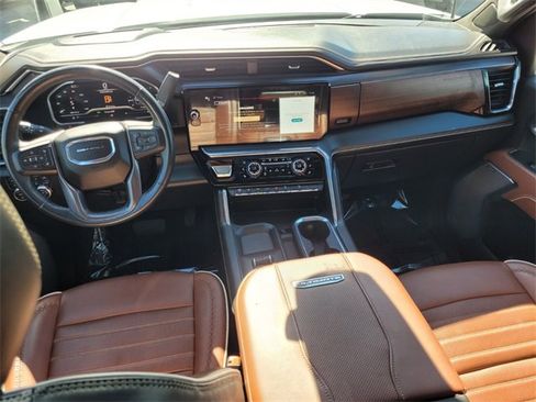 Used 2024 GMC Sierra 2500 Denali Ultimate w/ Max Trailering Package image 11