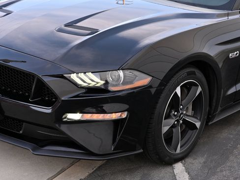 Used 2019 Ford Mustang GT RWD image 21