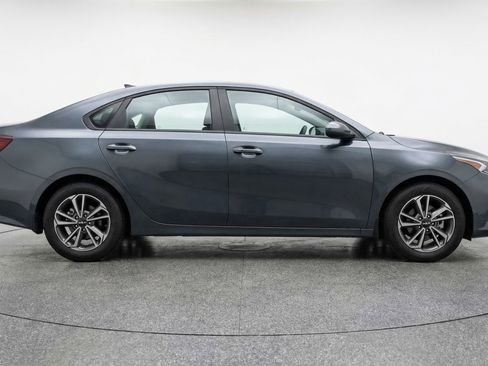 Used 2024 Kia Forte LXS FWD image 11