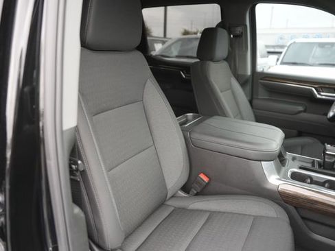 Used 2025 GMC Sierra 1500 Elevation image 19