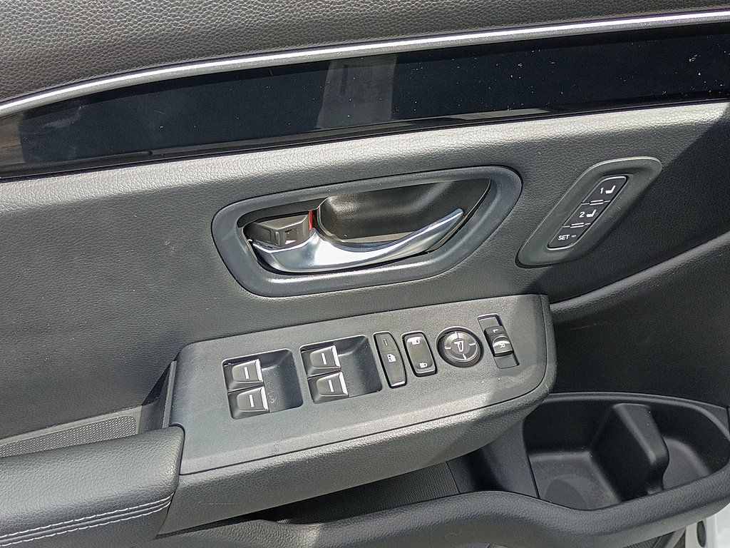 Certified 2023 Honda Pilot Touring image 19