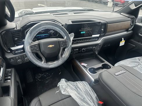 New 2026 Chevrolet Silverado 2500 High Country w/ High Country Premium Package AWD/4WD image 7