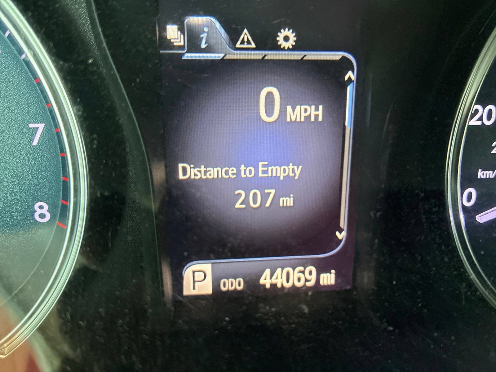 Used 2017 Toyota Camry LE FWD image 24